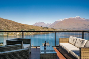 A Luckie Charm - 5-Bedroom Townhouse with Spectacular View